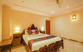 Fabhotel Maruthi Residency - Nr Metro Station Lakdikapul